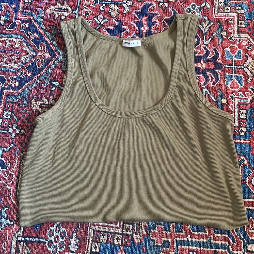 Cropped tank